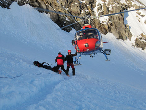Hubschrauber am Gletscher