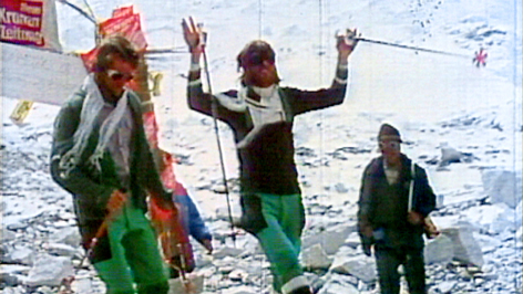 Peter Habeler und Reinhold Messner nach der Besteigung des Mount Evererst