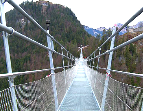 Hängebrücke 179
