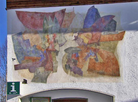 Fresken auf Gemeindehaus