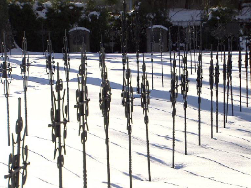 Grabkreuze am Militärfriedhof Innsbruck