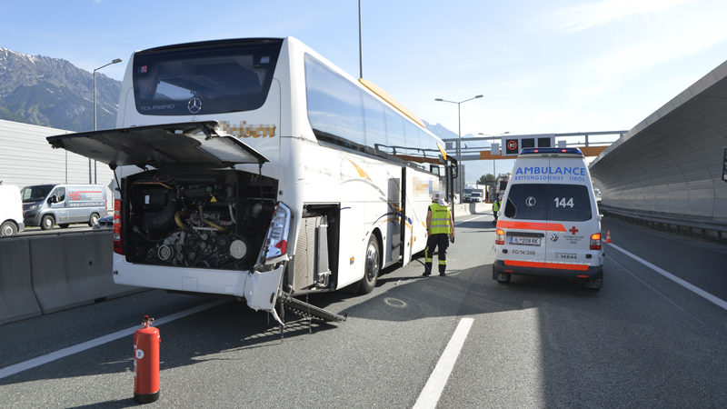 Unfall mit Bus Inntalautobahn
