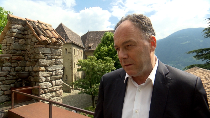 Kunsthistoriker Leo Andergassen auf Schloss Tirol