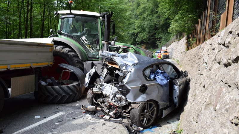 Verkehrsunfall Kufstein Traktor und Pkw