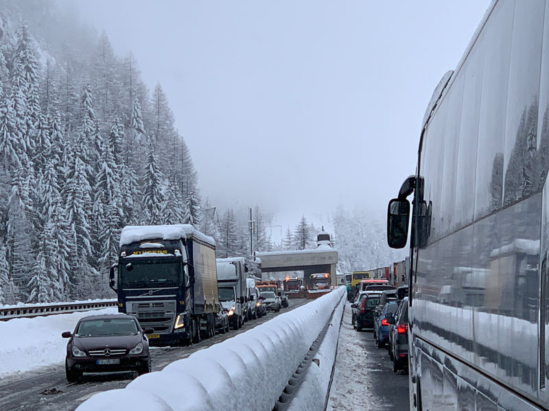 Stau Brennerautobahn Südtirol Gossensass