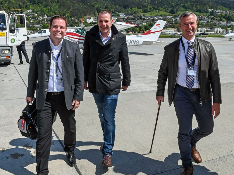 Markus Abwerzger, Harald Vilimsky und Norbert Hofer am Flughafen Innsbruck